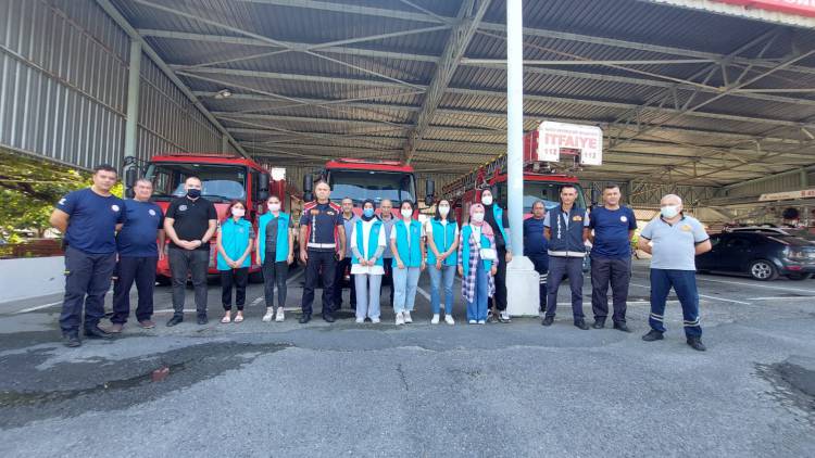 Gönüllü gençler, her yıl 25 Eylül - 1 Ekim tarihlerinde kutlanan İtfaiye Haftası (Yangından Korunma Haftası) dolayısıyla İtfaiye İstasyonu ve Orman Teşkilatına ziyaret gerçekleştirdiler.