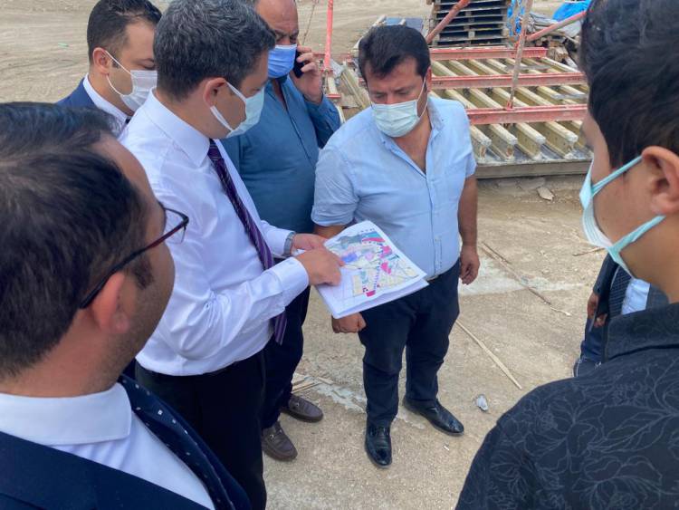 Arsuz Kaymakamı Hacı Hasan GÖKPINAR, yapımı devam eden 50 yataklı Arsuz Devlet Hastanesi inşaatında incelemelerde bulundu.