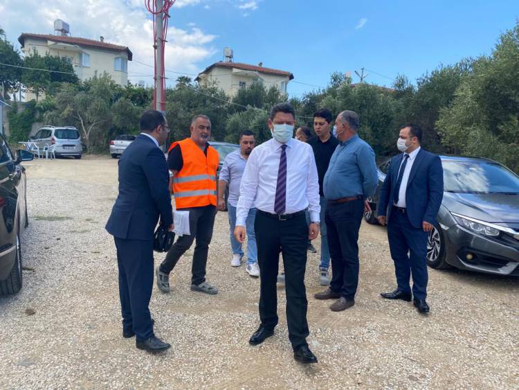 Arsuz Kaymakamı Hacı Hasan GÖKPINAR, yapımı devam eden 50 yataklı Arsuz Devlet Hastanesi inşaatında incelemelerde bulundu.