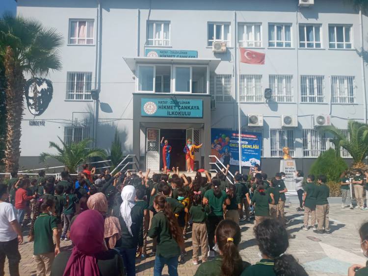ANTAKYA BELEDİYESİNDEN BİRİNCİ SINIFLARA ÖZEL OKUL ŞENLİKLERİ