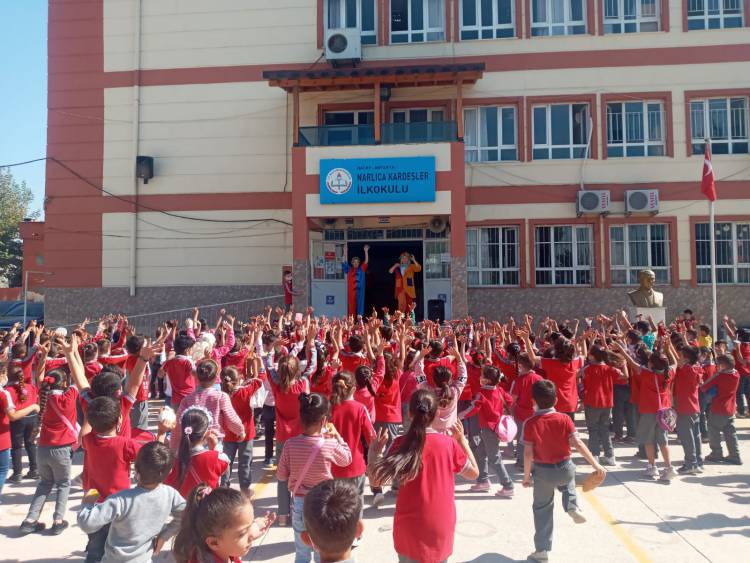 ANTAKYA BELEDİYESİNDEN BİRİNCİ SINIFLARA ÖZEL OKUL ŞENLİKLERİ