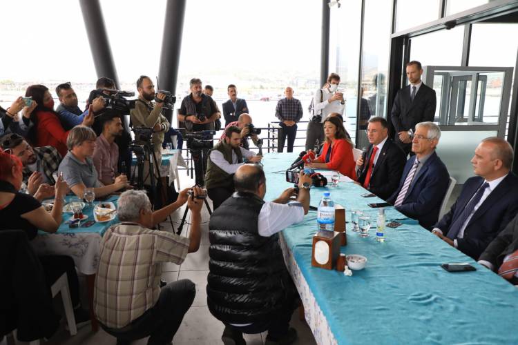 HBB BAŞKANI SAVAŞ: BAHARIN GELİŞİNİ EXPO İLE KARŞILAYACAĞIZ COVID-19 YENİ DALGALARI YAŞANIYOR. EXPO'YU 1 NİSAN'DA  BAŞLATIYORUZ 1 NIİSAN TARİHİNİ EXPO YÖNETİMİ İLE BİRLİKTE ALDIK. KARAR HATAY'IN  LEHİNE   EXPO İÇİN BAHAR MÜJDESİ