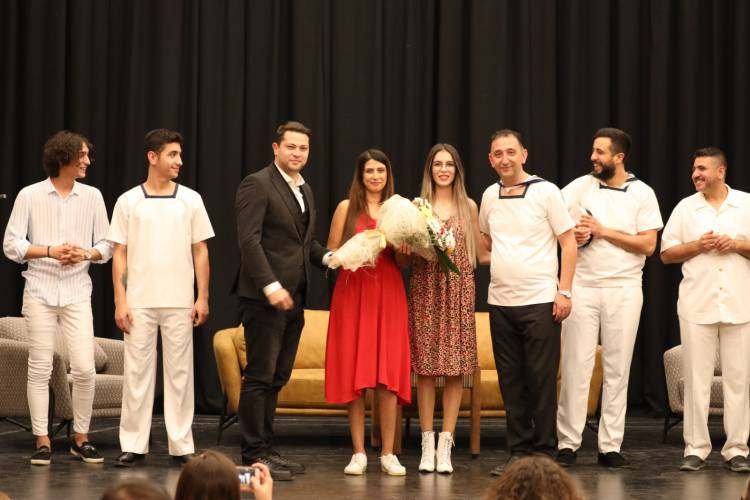 SÜT KARDEŞLER BÜYÜK ALKIŞ ALDI