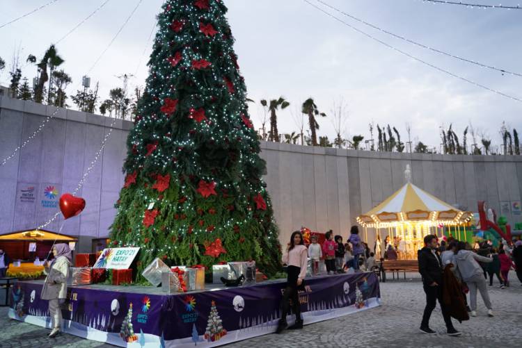 EXPO YENİ YIL FESTİVALİNDE RENKLİ GÖRÜNTÜLER BU FESTİVAL UZUN YILLAR UNUTULMAZ