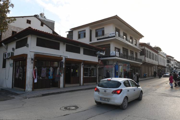 KURTULUŞ CADDESİ RESTORASYON ÇALIŞMALARI 3. ETAP İLE DEVAM EDİYOR