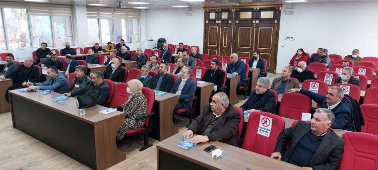 KIRIKHAN BELEDİYE MECLİSİ 2022 YILI OCAK AYI OLAĞAN TOPLANTISINI YAPTI Kırıkhan Belediye Meclisi 2022 Yılı Ocak Ayı Olağan toplantısını Belediye Başkanı Ayhan  Yavuz Başkanlığında gerçekleştirdi.  MECLİS ÜYELERİNDEN BAŞKAN YAVUZ’A DOĞUM GÜNÜ SÜPRİZİ