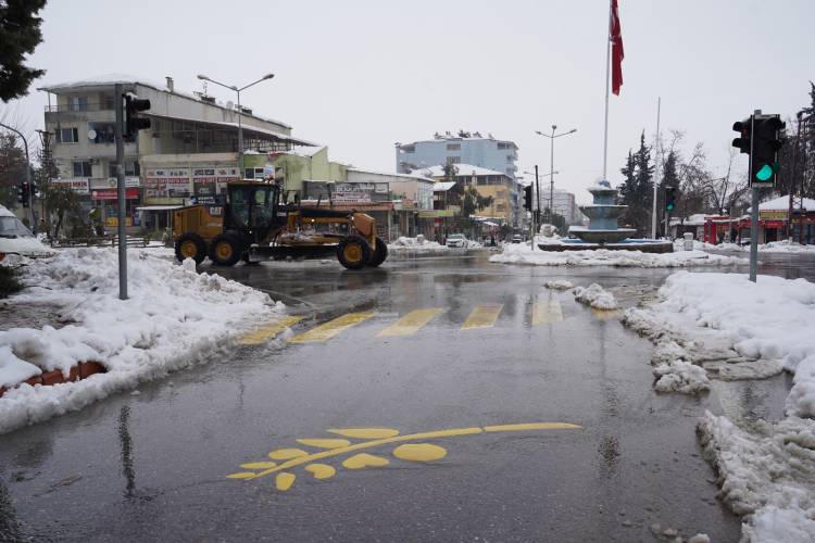 HBB EKİPLERİNDEN İNSANÜSTÜ ÇABA  HBB’DEN 15 İLÇEYE BAŞARILI MÜDAHALE HBB EKİPLERİ 1 HAFTADA 515 VAKAYI BERTARAF ETTİ