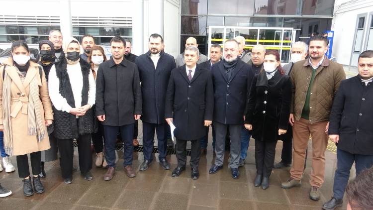 Sedef Kabaş tarafından bir televizyon kanalında AK Parti Genel Başkanımız Cumhurbaşkanımız Sayın Recep Tayyip Erdoğan'a yönelik çirkin, anti demokratik ve faşizan sözler sebebiyle AK Parti Teşkilatları olarak tüm Türkiye’de 81 ilde eş zamanlı Sedef Kabaş, Engin Özkoç ve Aykut Erdoğdu ile ilgili İl Başkanımız Adem Yeşildal suç duyurusunda bulunarak basın açıklamasında bulundu.