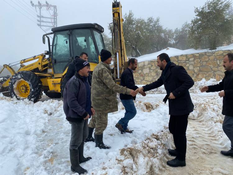 YAYLADAĞI’NDA KARLA MÜCADELE DEVAM EDİYOR