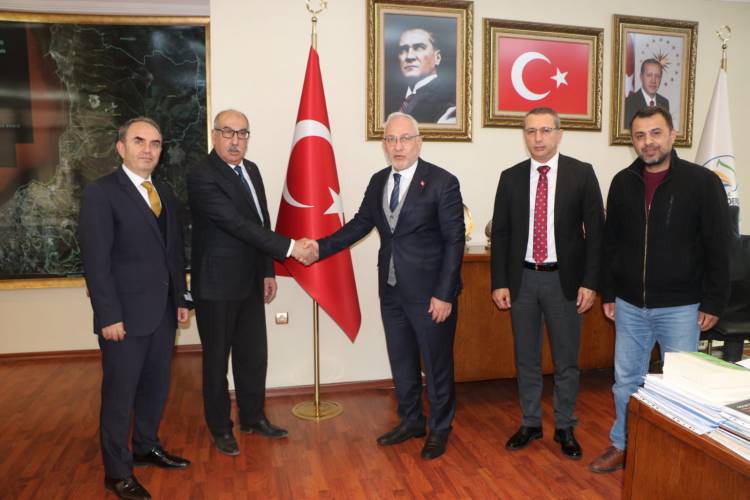 İSKENDERUN BELEDİYESİNDE TOPLU İŞ SÖZLEŞMESİ SEVİNCİ BAŞKAN TOSYALI: EMEKÇİ VE İŞÇİ KARDEŞLERİMİZİN YANINDAYIZ