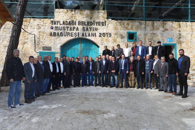 BAŞKAN SAVAŞ’TAN ÇİFTÇİYE GÜBRE DESTEĞİ  SAVAŞ: KALİTELİ GÜBRELERİ ÇİFTÇİMİZE UCUZA ULAŞTIRACAĞIZ  SAVAŞ: HATAY’IN HER NOKTASINDA ALTYAPI ÇALIŞMALARIMIZ DEVAM EDİYOR  LÜTFÜ SAVAŞ: YERELDEN KALKINMAYA ÖNEM VERİYORUZ