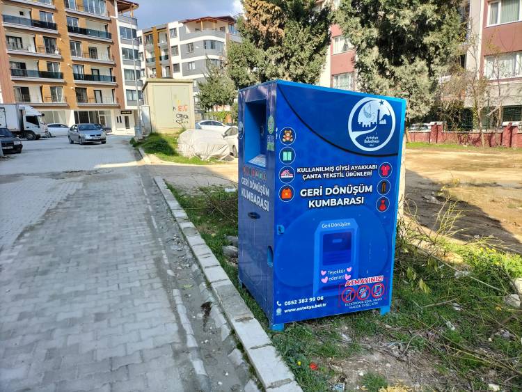 ANTAKYA BELEDİYESİ, TEKSTİL ATIKLARINI GERİ DÖNÜŞÜME KAZANDIRIYOR