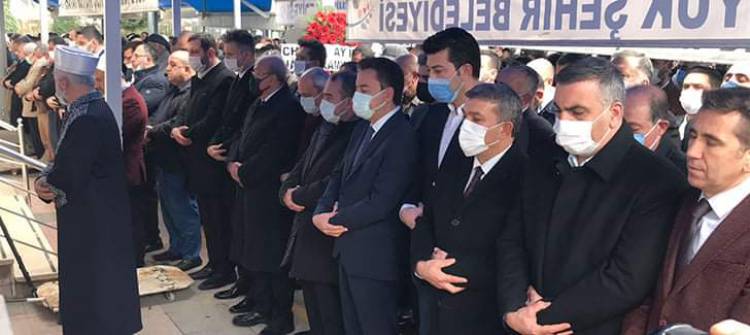 HACI İSMET ERGİN SON YOLCULUGUNA UGURLANDI