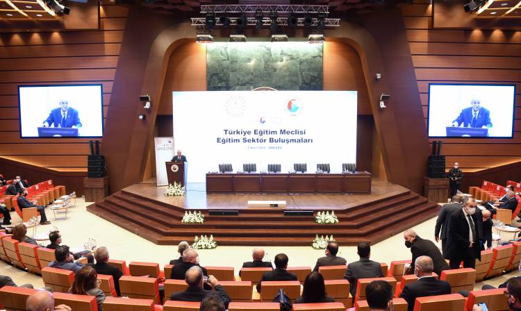 Eğitim Sektör Buluşması TOBB’da Yapıldı İTSO’nun Eğitimci Meclis ve Meslek Komite Üyeleri de toplantıya katıldı