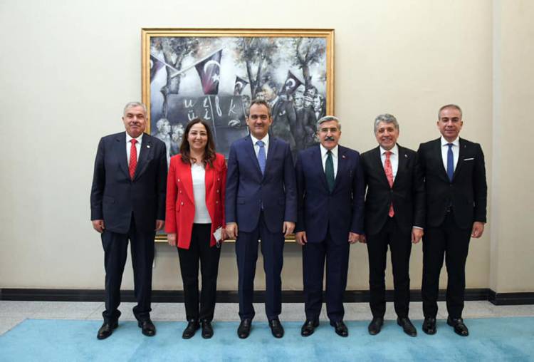 YAVUZ; “TEŞEKKÜRLER CUMHURBAŞKANIMIZA TEŞEKKÜRLER MİLLİ EĞİTİM BAKANIMIZA  TEŞEKKÜRLER MİLLETVEKİLİMİZE”   “FEN LİSESİ KIRIKHAN’A HAYIRLI OLSUN”