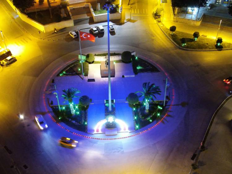 HATAY’IN IŞIKLARI MAVİ KIRMIZI