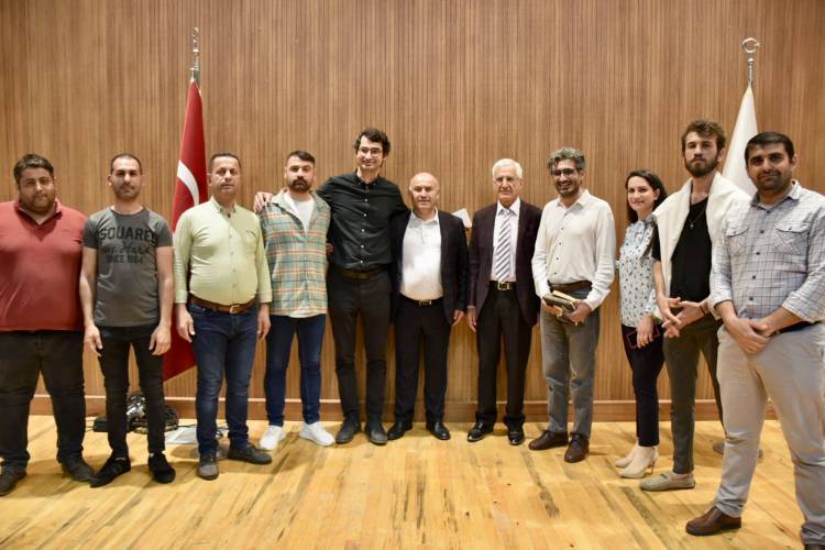 ARSUZ’DA, BARIŞ PEHLİVAN VE BARIŞ TERKOĞLU’NA YOĞUN İLGİ