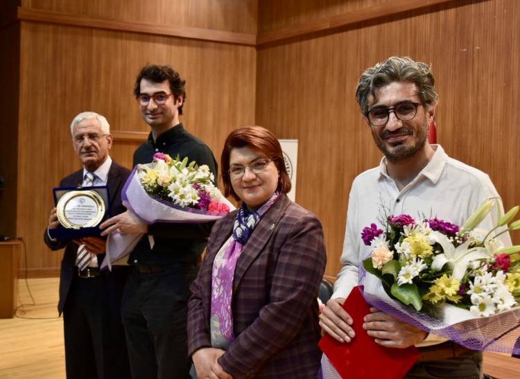 ARSUZ’DA, BARIŞ PEHLİVAN VE BARIŞ TERKOĞLU’NA YOĞUN İLGİ