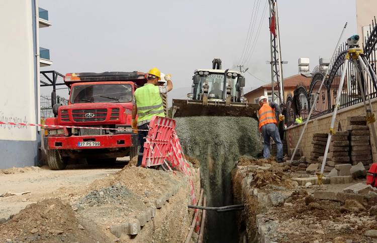 11 MAHALLEDE ÇALIŞMALAR DEVAM EDİYOR