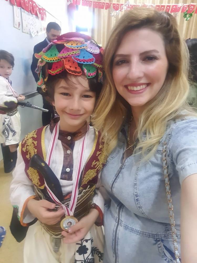 İSTANBUL TUZLA DA  BARBAROS  İLKOKULUNDA 23 NİSAN ETKİNLİGİ COŞKU İLE KUTLANDI