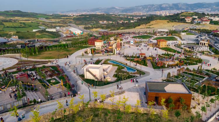 BAŞKAN SAVAŞ MÜJDELİ HABERİ VERDİ EXPO ALANLARINA GİRİŞLER VE PROGRAMLAR ÜCRETSİZ OLMAYA DEVAM EDECEK