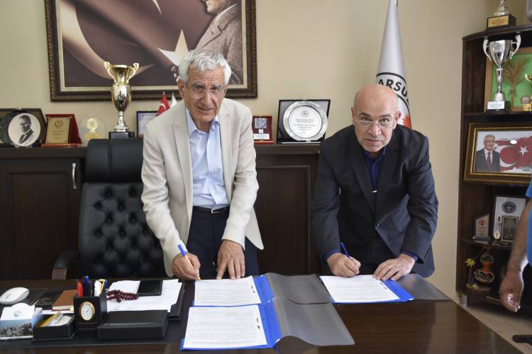 ARSUZ BELEDİYESİ VE ARSUZ TAPU MÜDÜRLÜĞÜ ARASINDA PROTOKOL İMZALANDI