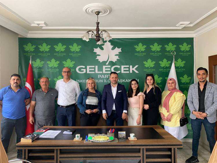 Geçmiş dönem gazeteciliğin duayenlerinden şimdilerde hobi tasarımcılığı ve gayrimenkul danışmanlığı yapan İş Kadını  Syn Meryem Özgü Mavi İskenderun Gelecek Partisi İlçe Kadın Koll.Başkanlığımıza atanmıştır.  Başkanımıza hayırlı olsun dileklerimizi iletirken Rabbim hayırlı hizmetler yapmayı ihsan eylesin.  Meryem Özgü Mavi  #GelecekKadınlarımızın #GelecekHepimizin #Gelecekİskenderunun