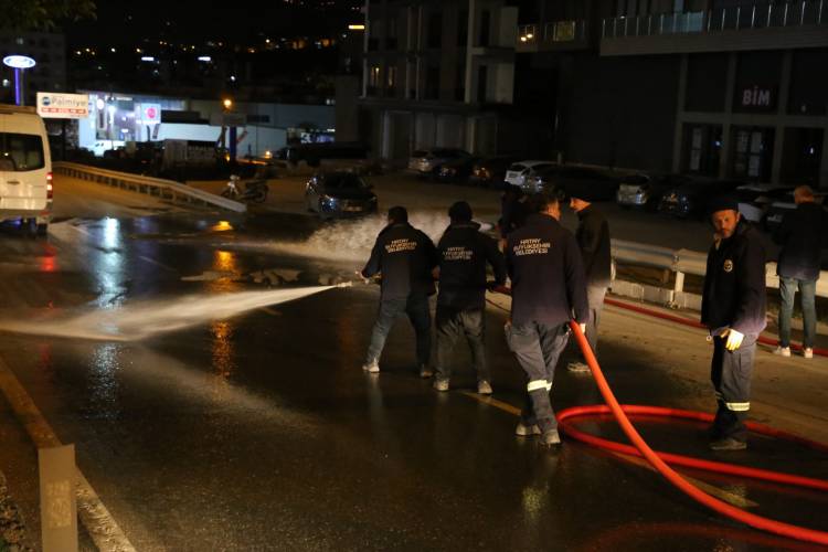 HBB’DE BAYRAM TEMİZLİĞİ   TEMİZLİK ÇALIŞMALARI GECE VE GÜNDÜZ SÜRÜYOR