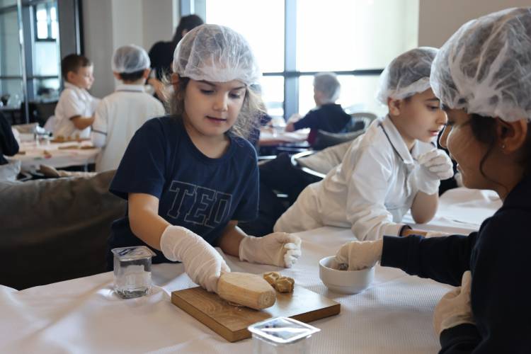 GASTRONOMİ EVİ KAPILARINI ÖĞRENCİLERE AÇTI