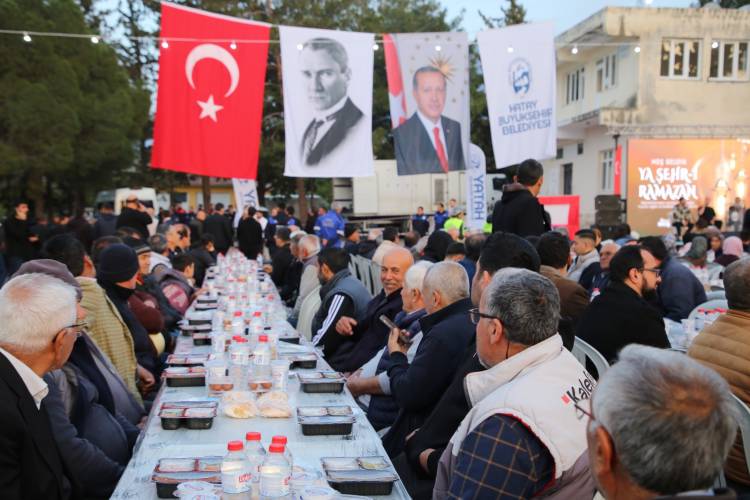 BAŞKANA ÖNTÜRK ARSUZLULARLA  İFTAR SOFRASINDA  BULUŞTU