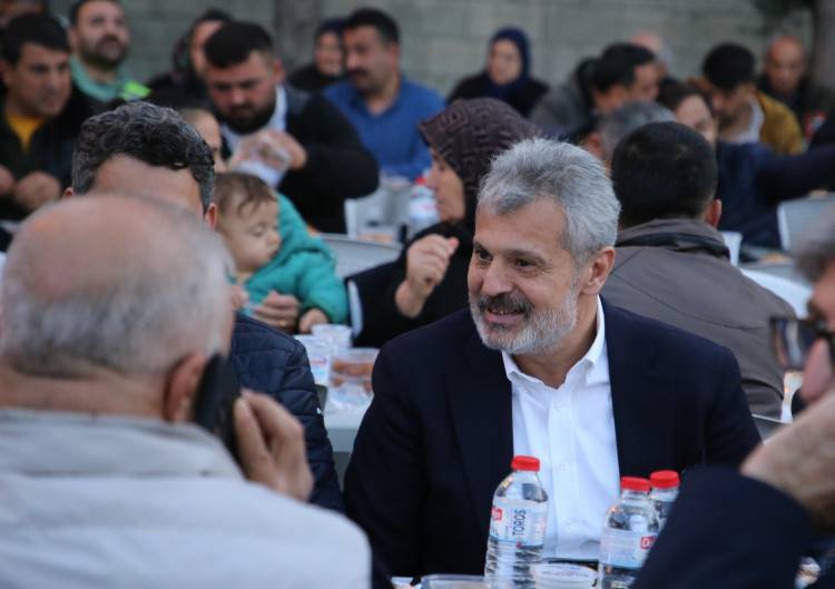 BAŞKANA ÖNTÜRK ARSUZLULARLA  İFTAR SOFRASINDA  BULUŞTU