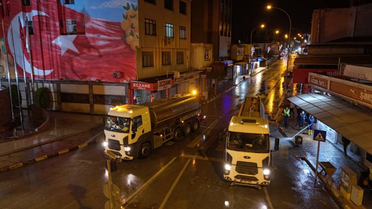 ERZİN, ARSUZ VE BELEN CADDELERİ TEMİZLENDİ 