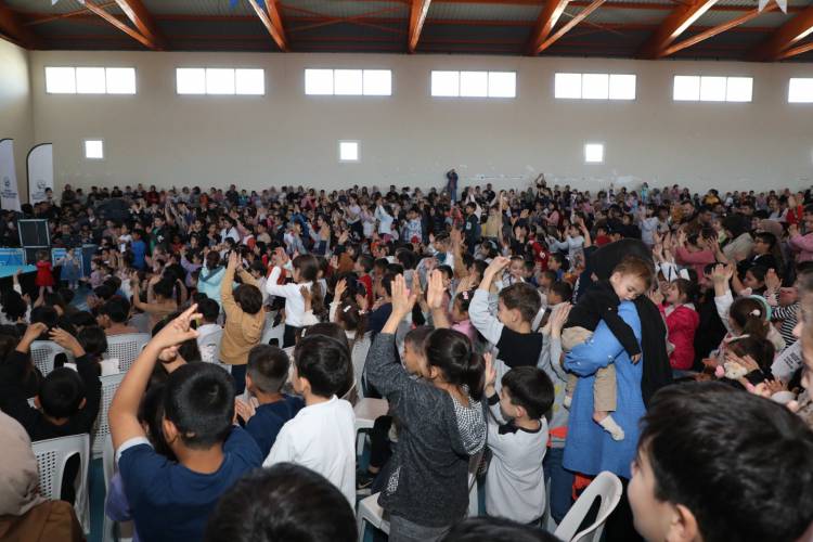 RAFADAN TAYFA MİNİKLERLE BULUŞTU